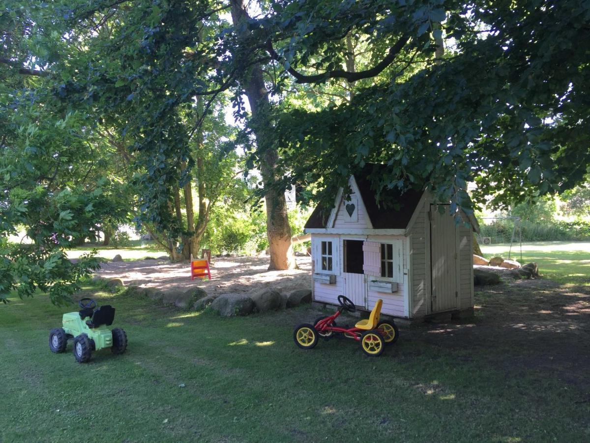 Ferienhaus 1 _ Ferien Im Gutspark Mattchow ภายนอก รูปภาพ